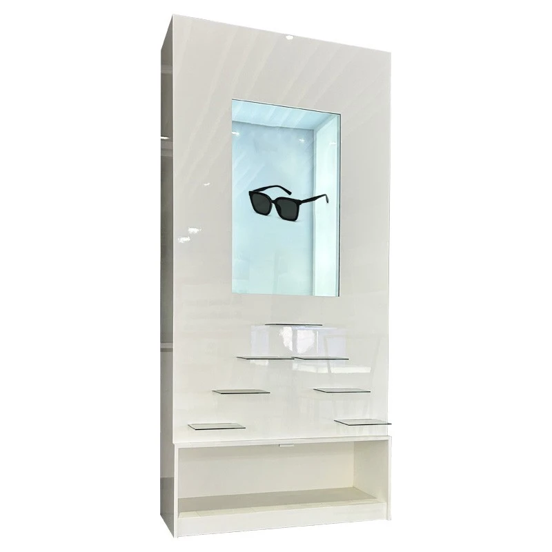 Ngosipụta osisi 42 x 23 nke anụ ọhịa na-ahụ anya na ihuenyo transperent